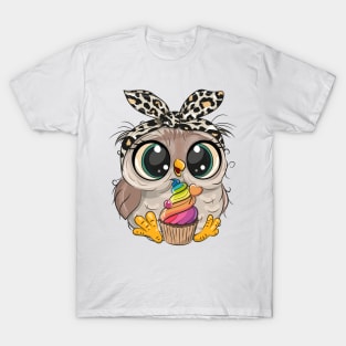 Cute owl with cupcake T-Shirt